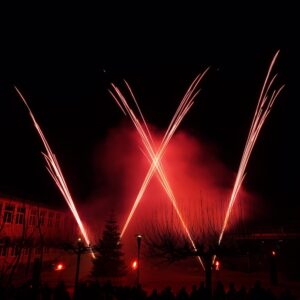 Rote Feuerwerk-Schweife